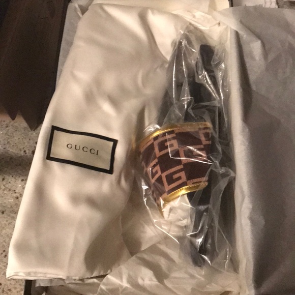 Brand new Gucci slides - Picture 2 of 6